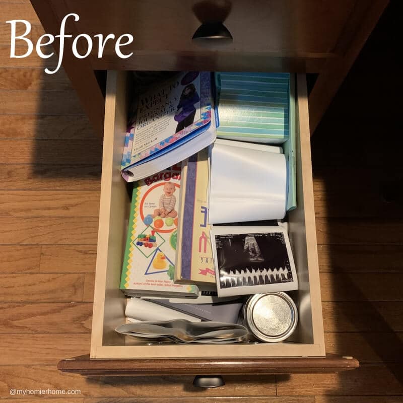 Working with a messy kitchen desk? These tips for kitchen desk organization will get from clutter to chaos-free organization for the quick win!