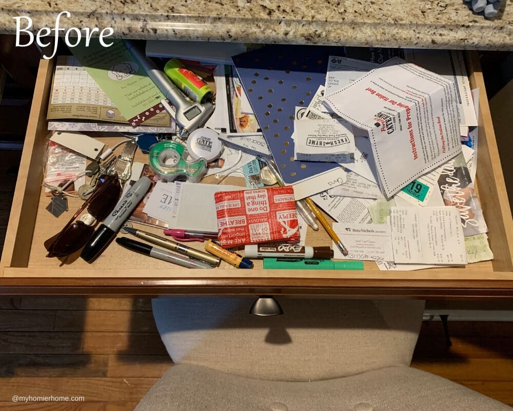 Working with a messy kitchen desk? These tips for kitchen desk organization will get from clutter to chaos-free organization for the quick win!