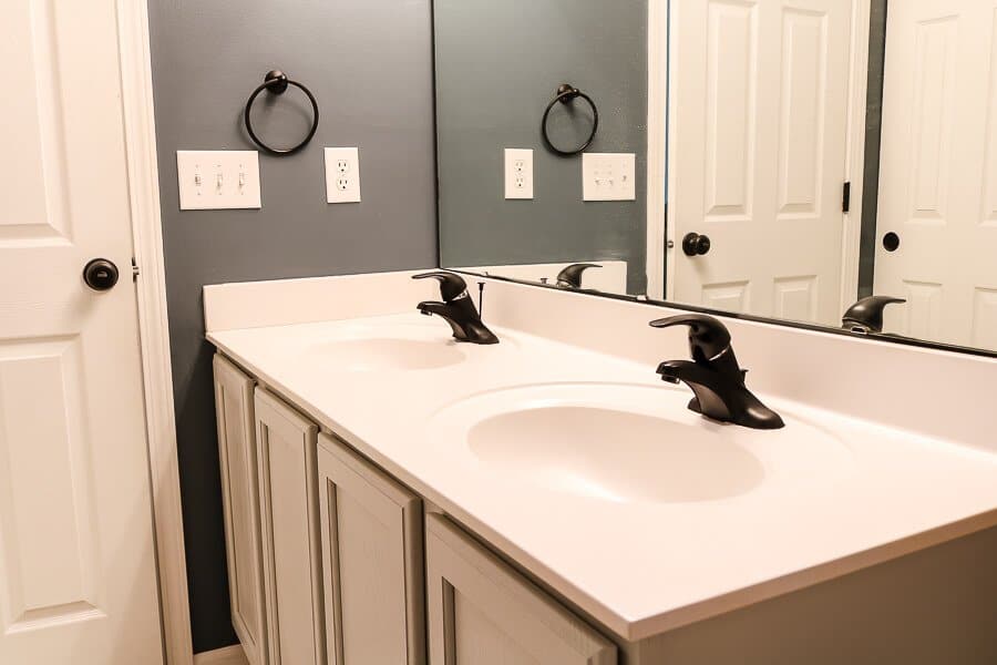Spray Paint Faucet-17 Spray painted faucets